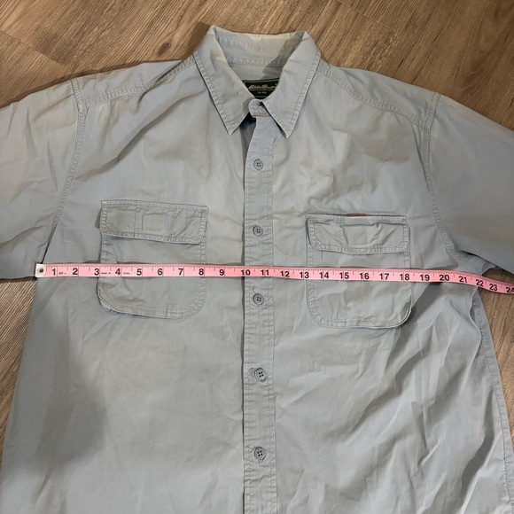 Eddie Bauer Mens L Short Sleeve Button Up Shirt Blue Front Pockets Fishing - Picture 5 of 11